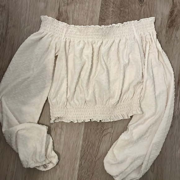 Off Shoulder XS Top - Picture 1 of 2